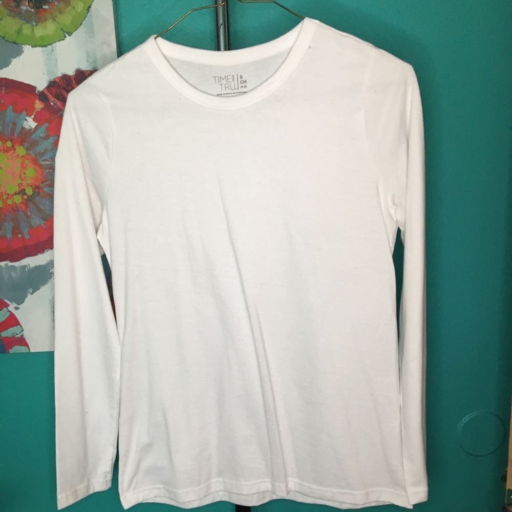 A white long sleeve shirt
